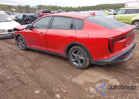 2025 Kia K4 Lxs z USA, uszkodzony, nr VIN 3KPFT4DE5SE154857